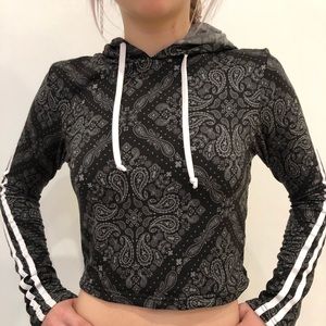 Patterned Stretchy Pullover Sweatshirt